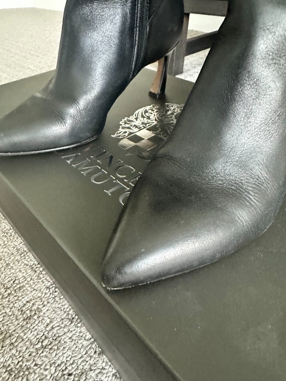Vince Camuto Debnee Black Leather Knee High Boots Pointed Toe Gold Buckle Stilet - Picture 7 of 9